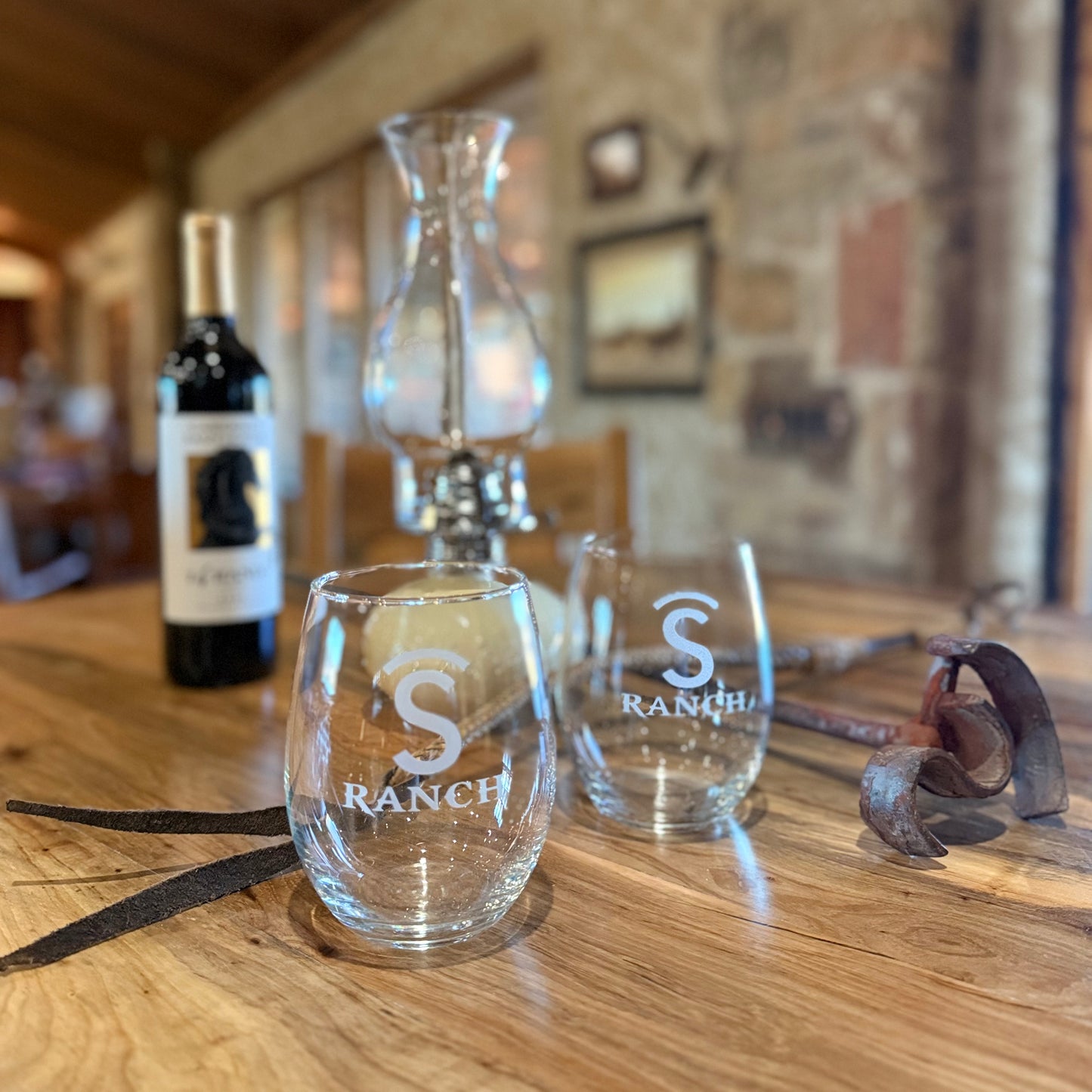 
                  
                    Covered S Wine Glass
                  
                